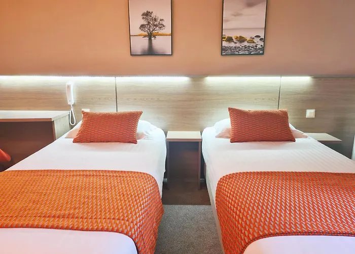 Brit Hotel Du Parc - Fougères